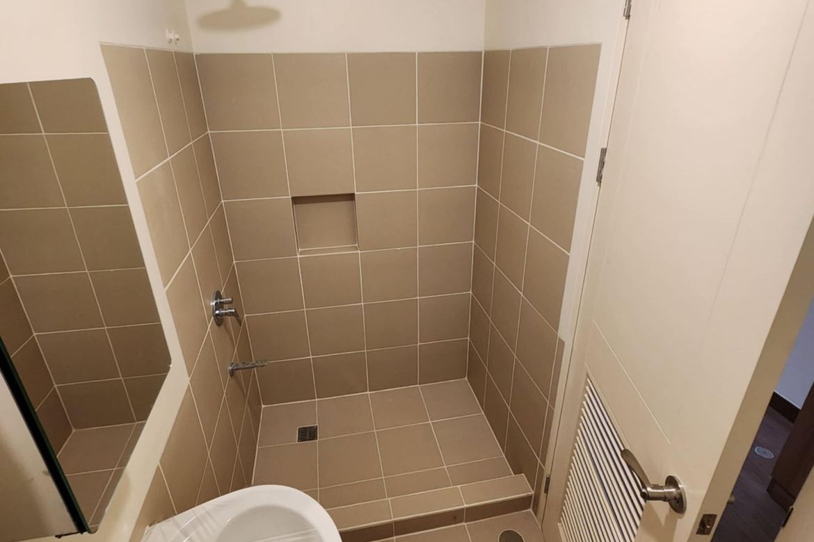 Condo for Sale in The Camden Place, Malate, Manila, Metro Manila – photo 4