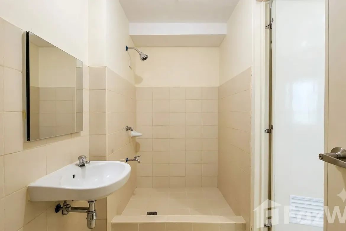 Condo for Sale in The Grand Towers Manila, Malate, Manila, Metro Manila near LRT-1 Vito Cruz – photo 4