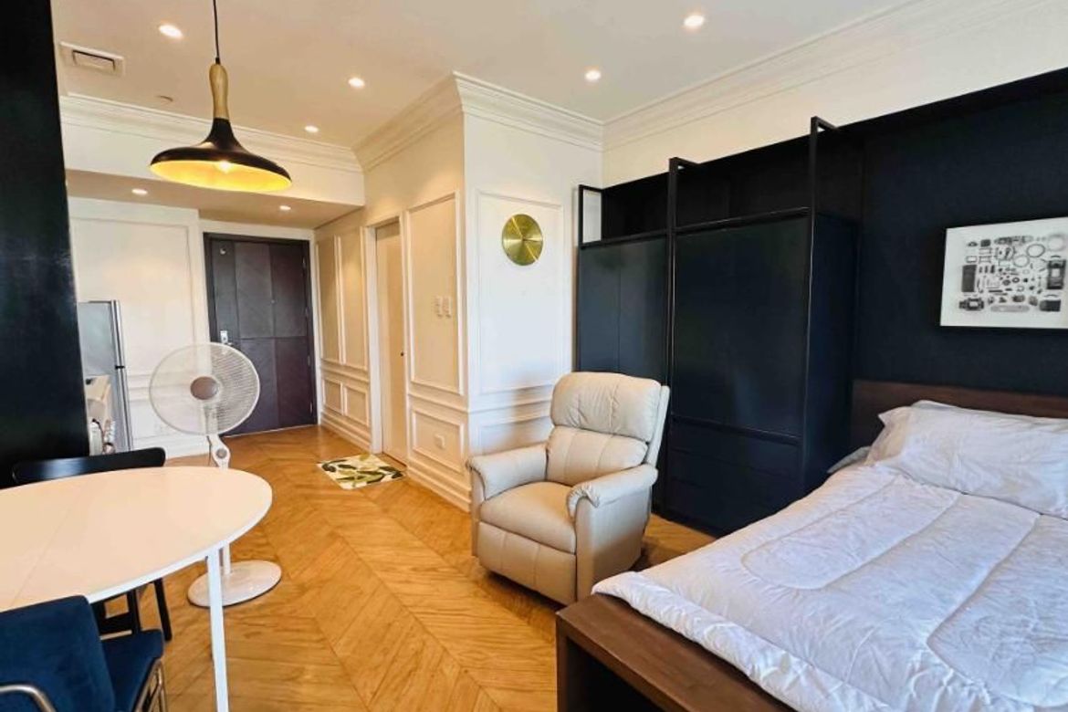 Condo for Sale in The St. Francis Shangri-La Place, Wack-Wack Greenhills, Mandaluyong, Metro Manila near MRT-3 Shaw Boulevard – photo 2
