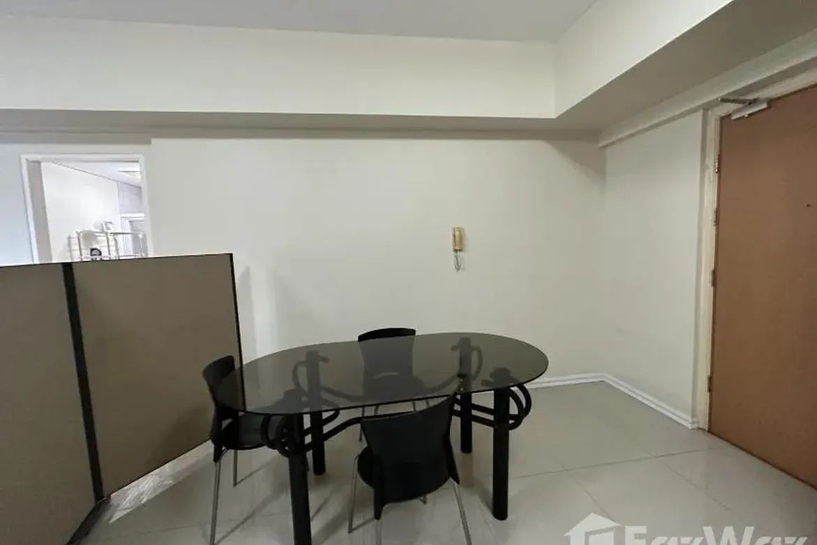 Condo for Sale in Three Adriatico Place, Ermita, Manila, Metro Manila near LRT-1 Pedro Gil – photo 4