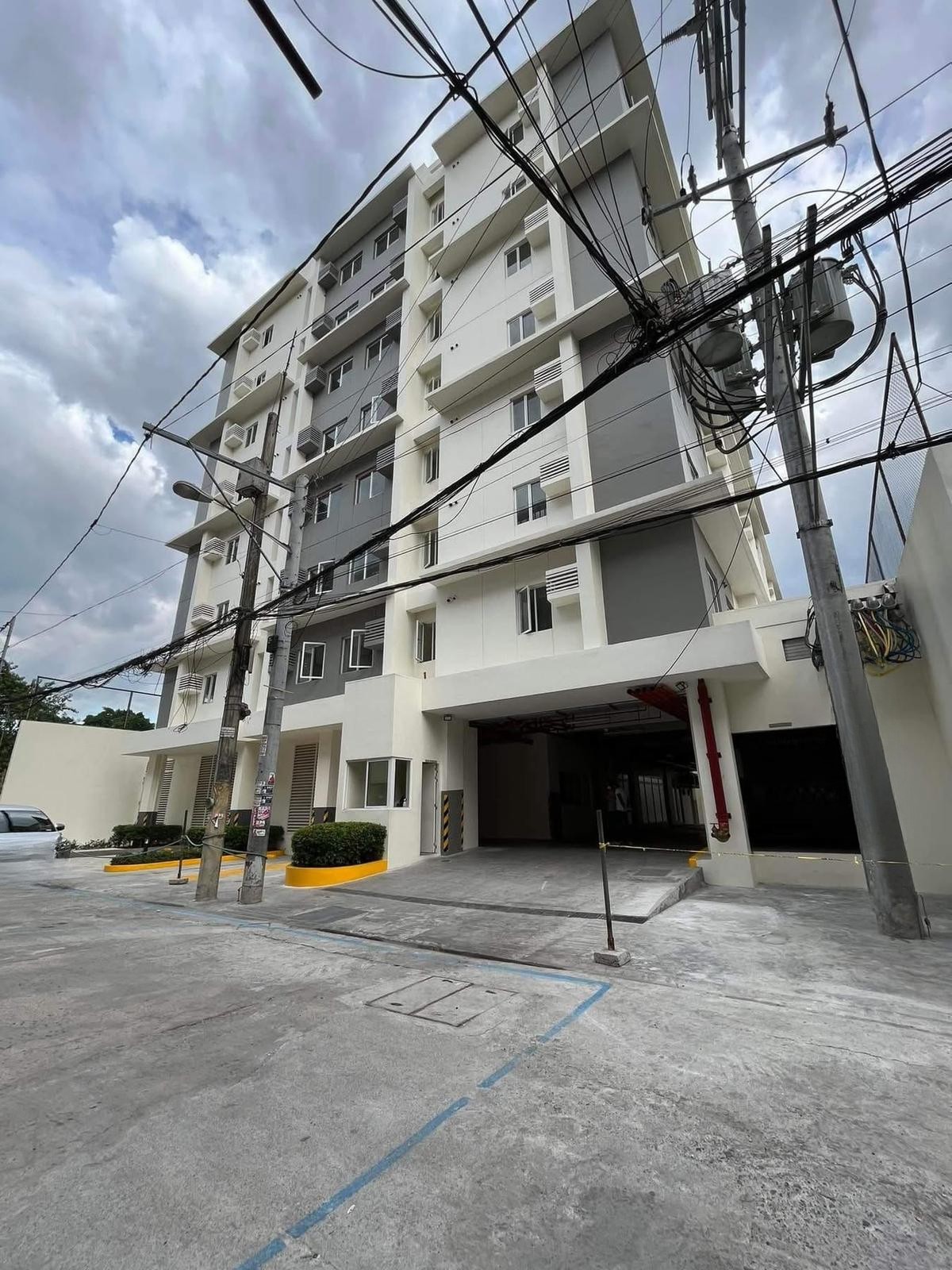 Cozy Studio Type Condo Unit for Sale in Quiapo, Manila
