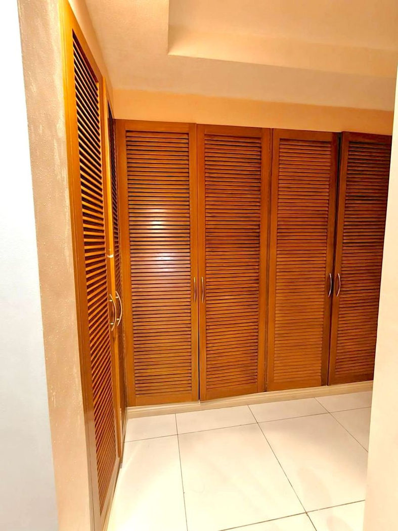 Fully Furnished 4-Bedroom Corner Villa for Sale in South Forbes Villas, Silang, Cavite – photo 16