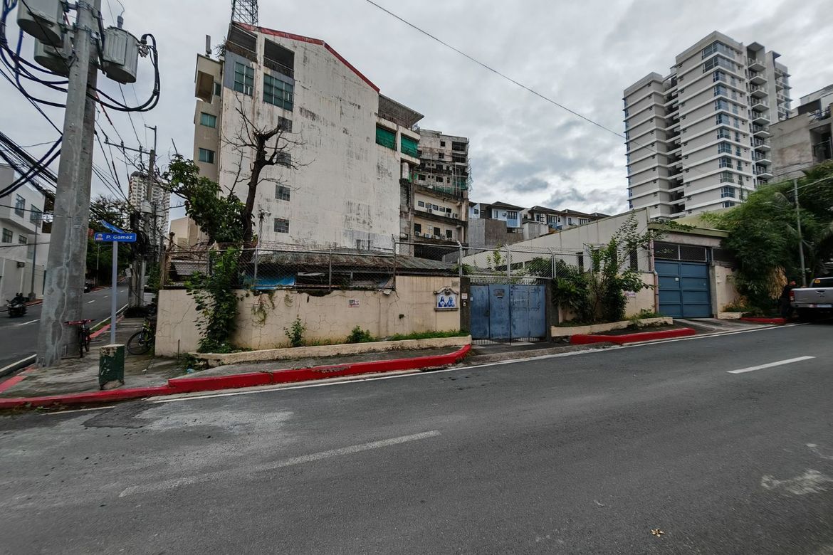 House for Sale in Addition Hills, San Juan, Metro Manila