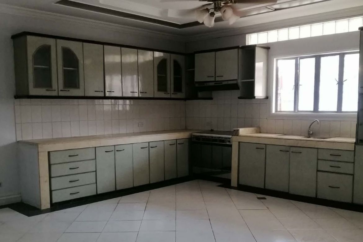 House for Sale in Barangay 109, Caloocan, Metro Manila near LRT-1 5th Avenue – photo 2