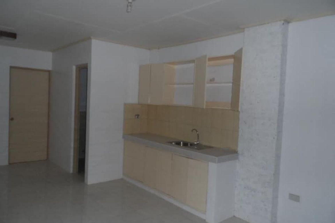House for Sale in Barangay 166, Pasay, Metro Manila near MRT-3 Taft Avenue – photo 5