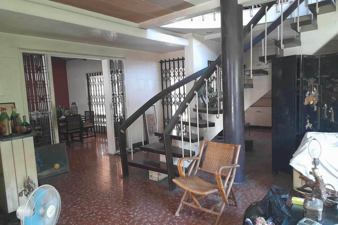 House for Sale in Barangay 18, Pasay, Metro Manila near LRT-1 Gil Puyat – photo 3