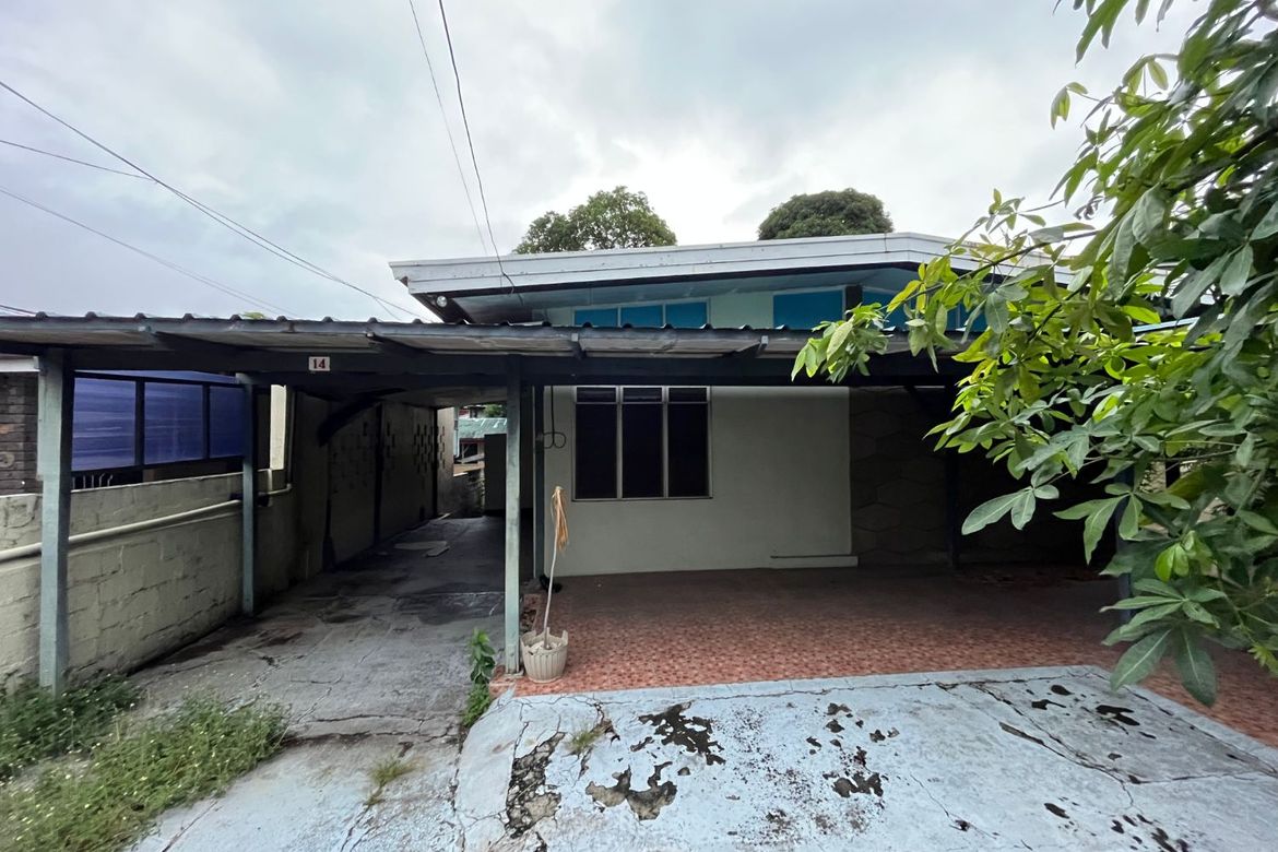 House for Sale in Barangay 201, Pasay, Metro Manila – photo 2