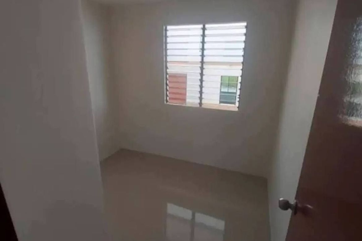 House for Sale in Central Poblacion, Naga, Cebu – photo 2