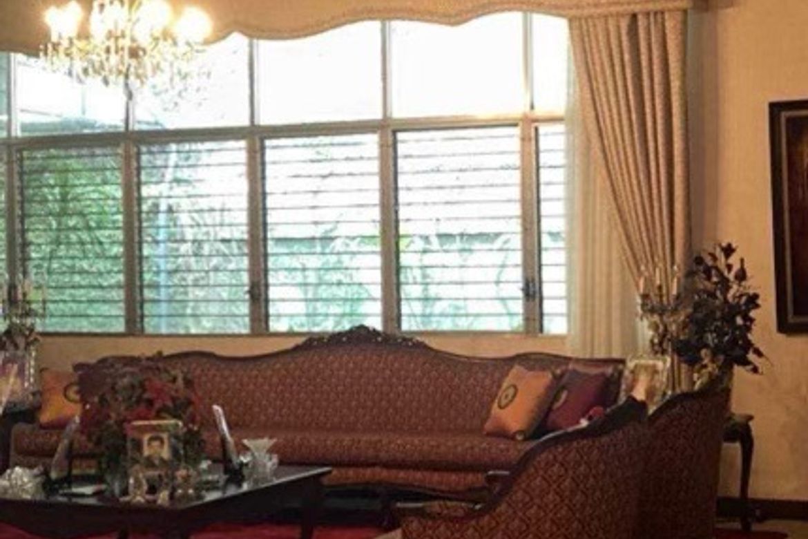 House for Sale in Greenhills, San Juan, Metro Manila near MRT-3 Santolan – photo 2