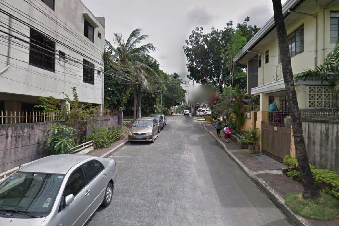 House for Sale in Laging Handa, Quezon City, Metro Manila near MRT-3 Kamuning