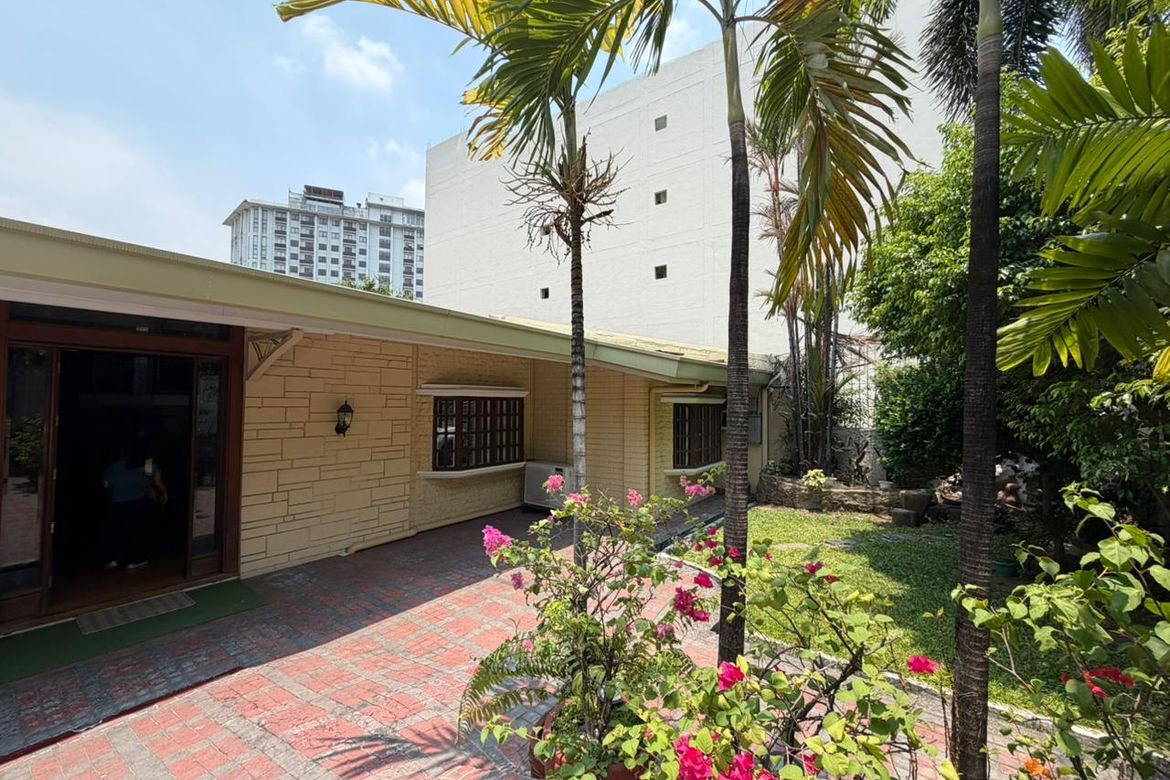 House for Sale in Little Baguio, San Juan, Metro Manila – photo 3