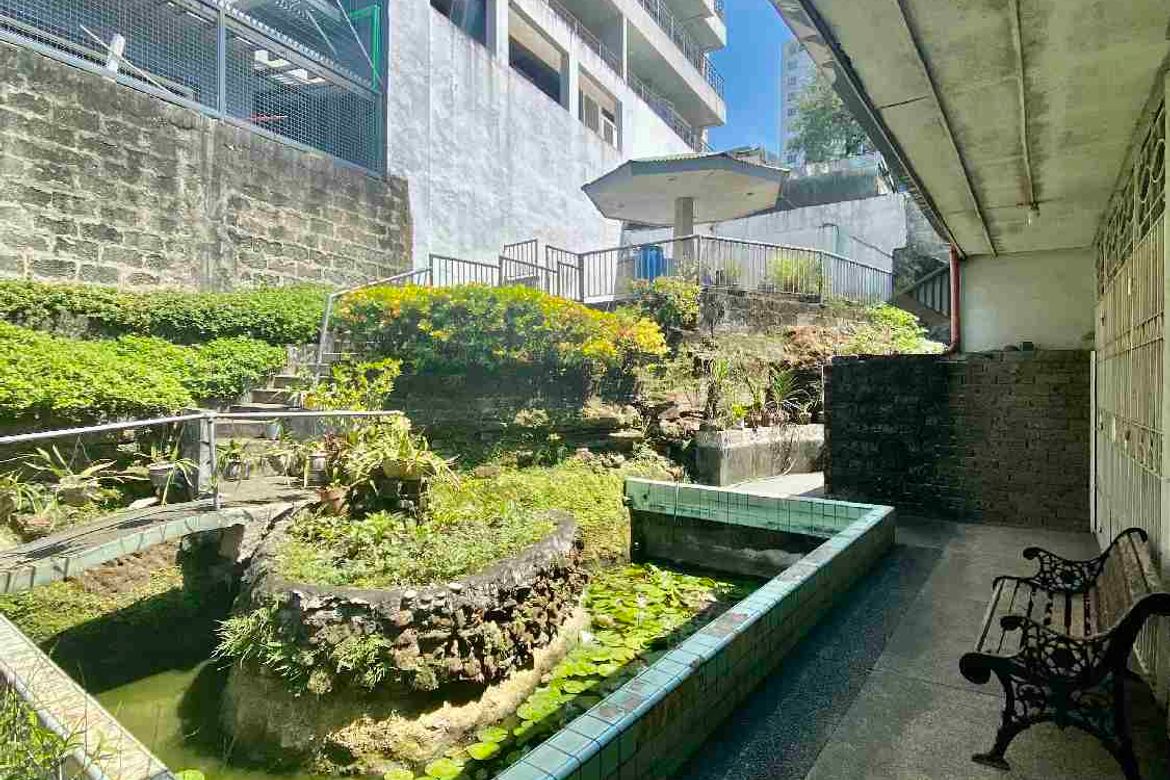 House for Sale in Little Baguio, San Juan, Metro Manila – photo 4