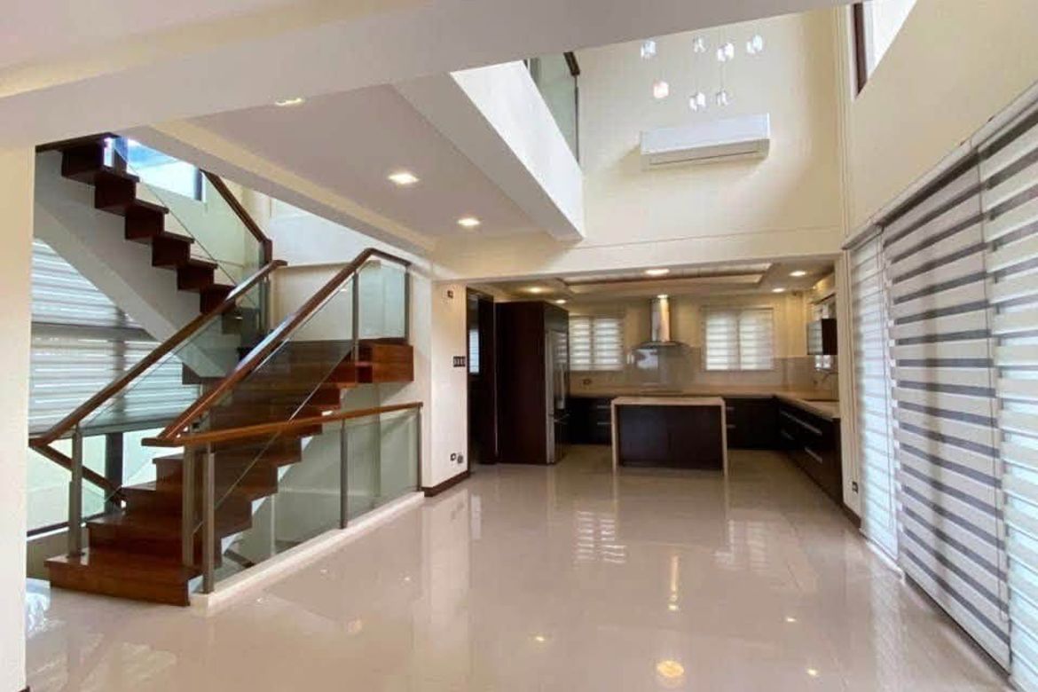 House for Sale in McKinley Hill, Taguig, Metro Manila – photo 7