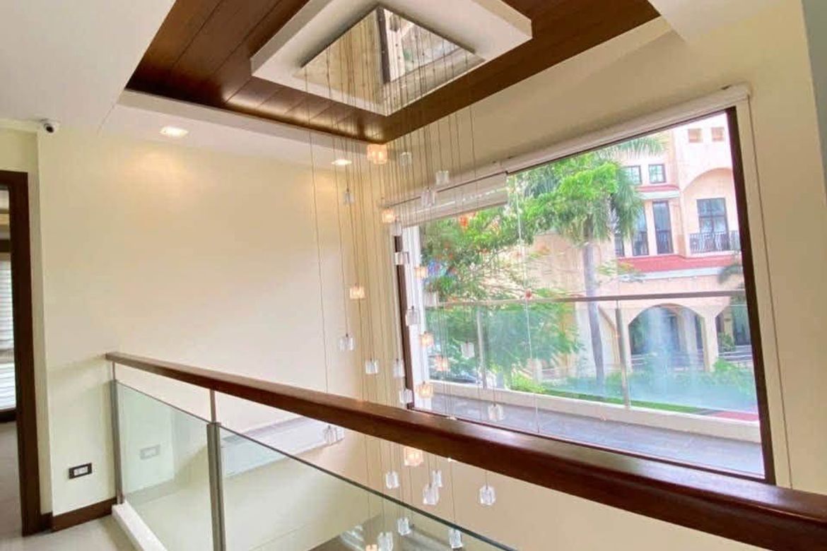House for Sale in McKinley Hill, Taguig, Metro Manila – photo 8