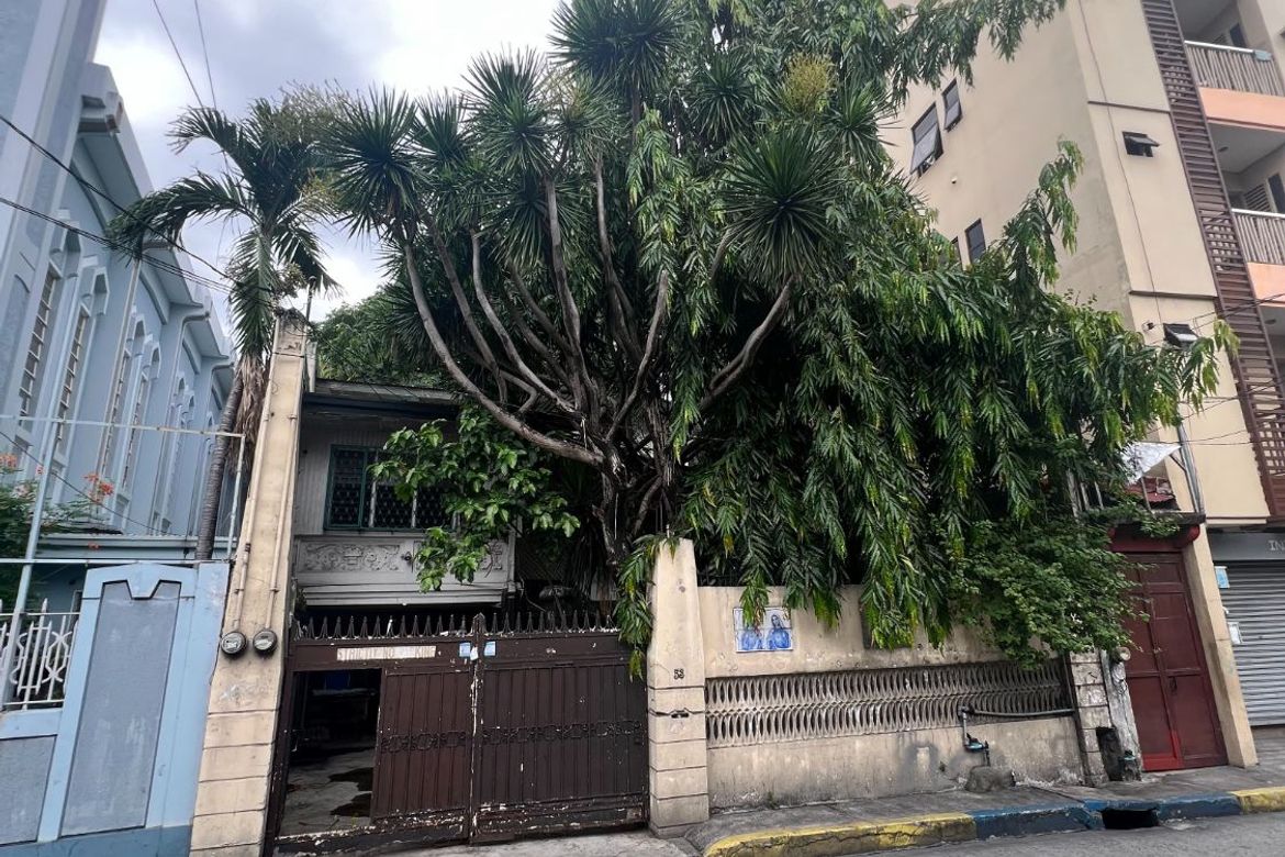 House for Sale in Poblacion, Mandaluyong, Metro Manila