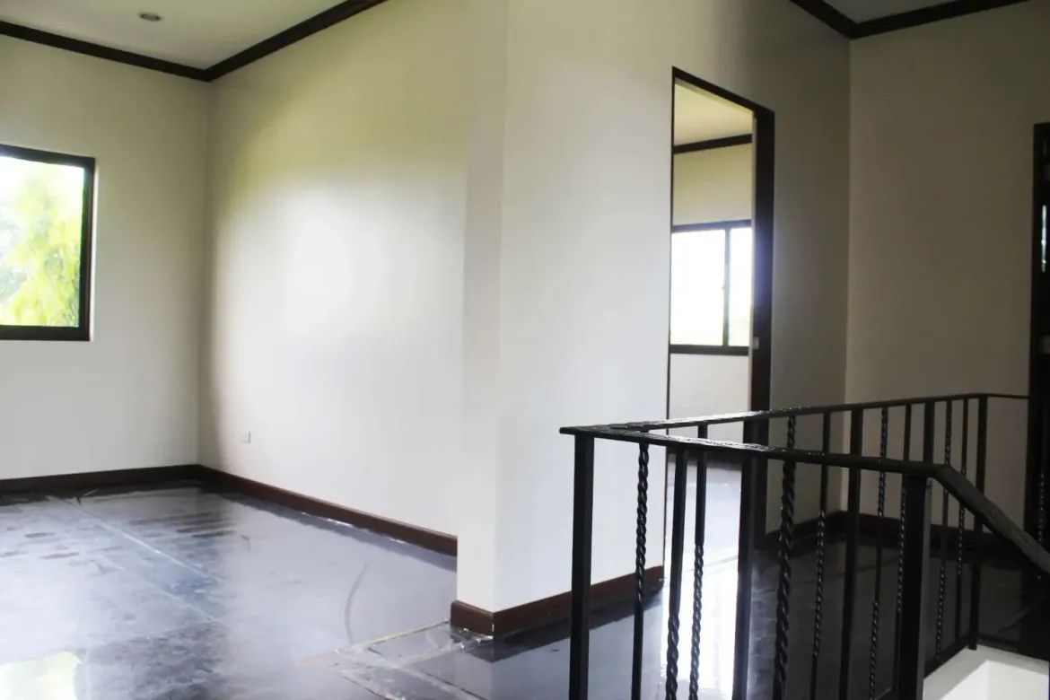 House for Sale in Portofino South, Poblacion, Muntinlupa, Metro Manila – photo 8