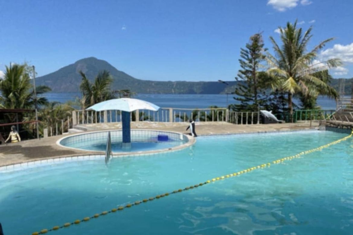 House for Sale in Saimsim, Santa Teresita, Batangas