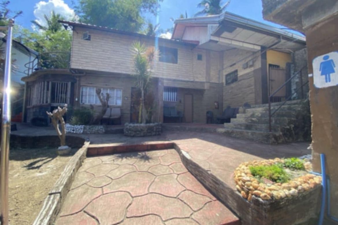 House for Sale in Saimsim, Santa Teresita, Batangas – photo 5