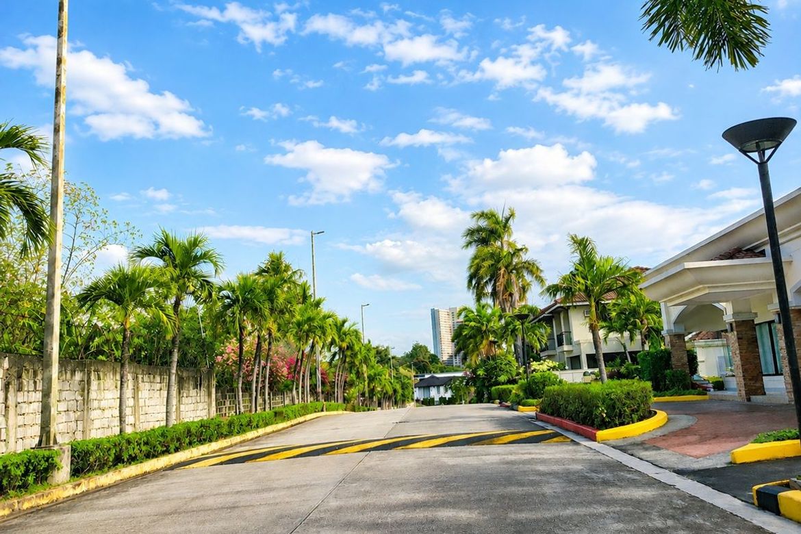 Land for Sale in Alabang, Muntinlupa, Metro Manila – photo 3