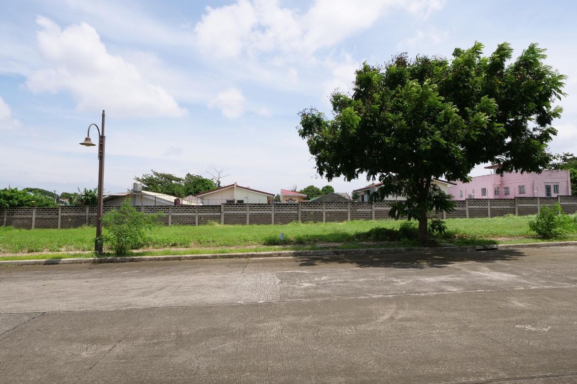 Land for Sale in Alabang West Village, Almanza Dos, Las Piñas, Metro Manila