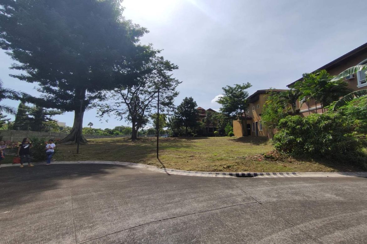 Land for Sale in Almanza Dos, Las Piñas, Metro Manila