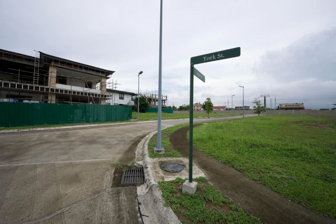 Land for Sale in Almanza Dos, Las Piñas, Metro Manila – photo 2
