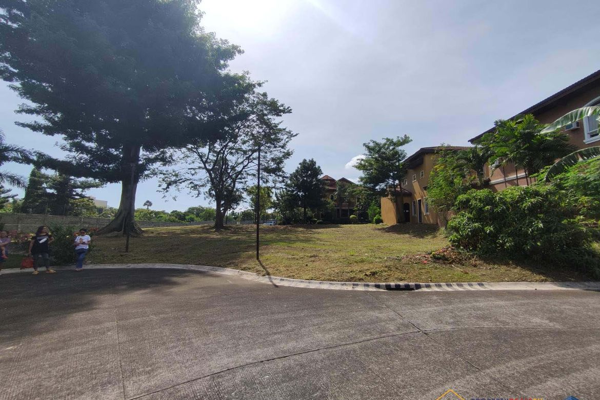 Land for Sale in Almanza Dos, Las Piñas, Metro Manila