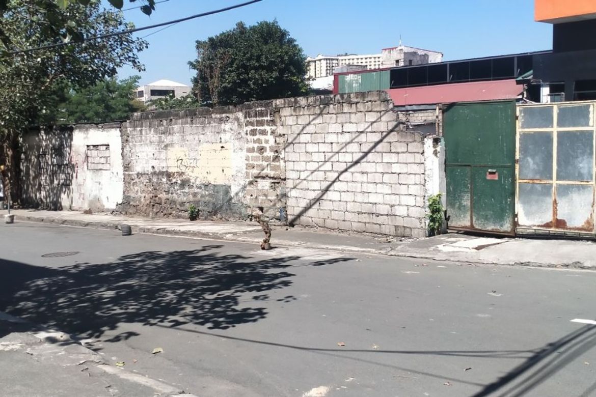 Land for Sale in Bangkal, Makati, Metro Manila near MRT-3 Magallanes