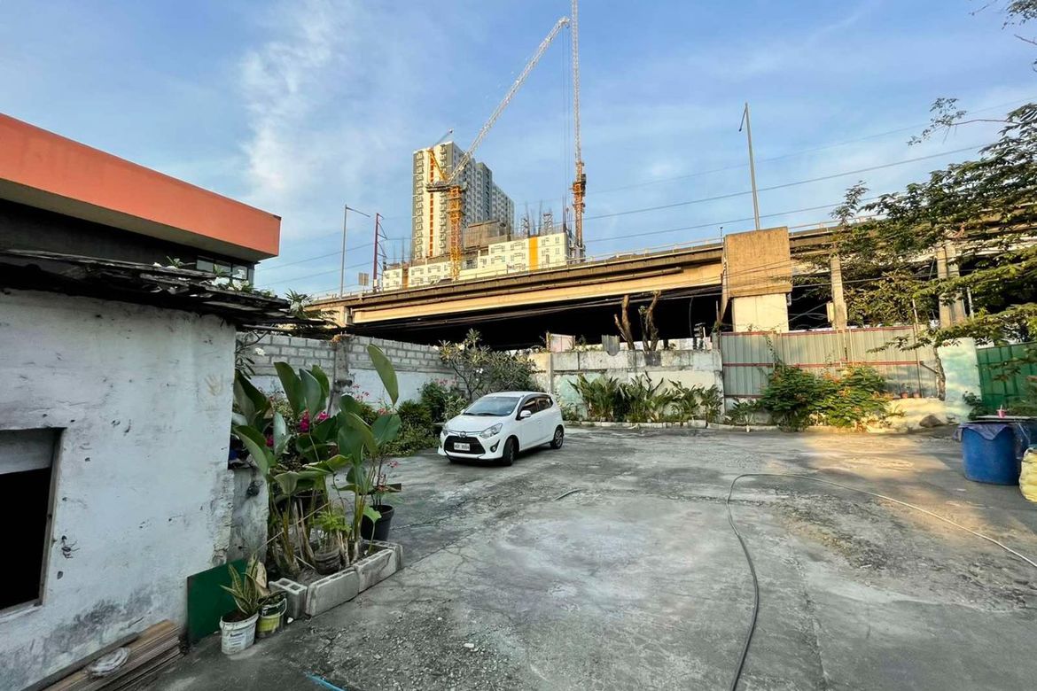 Land for Sale in Bangkal, Makati, Metro Manila near MRT-3 Magallanes – photo 3