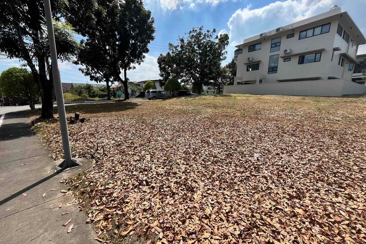 Land for Sale in Batasan Hills, Quezon City, Metro Manila – photo 2