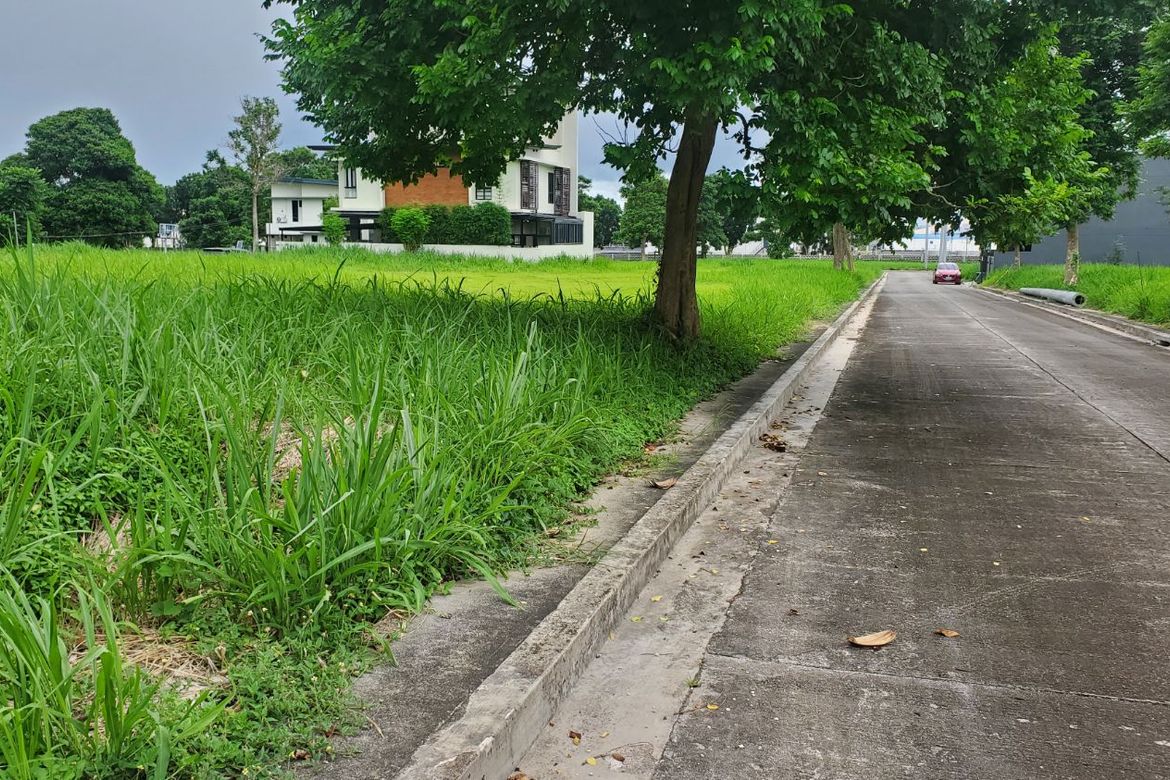 Land for Sale in Canlubang, Calamba, Laguna