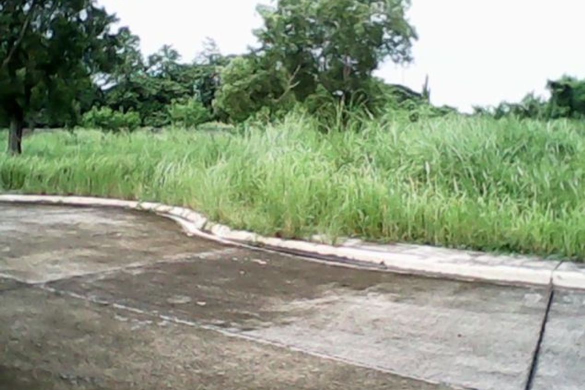 Land for Sale in Carmona, Makati, Metro Manila