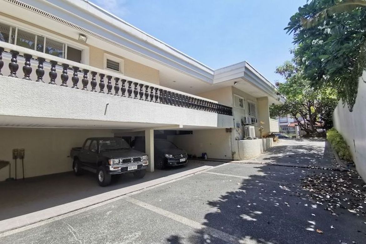 Land for Sale in Dasmariñas North, Makati, Metro Manila near MRT-3 Ayala – photo 5