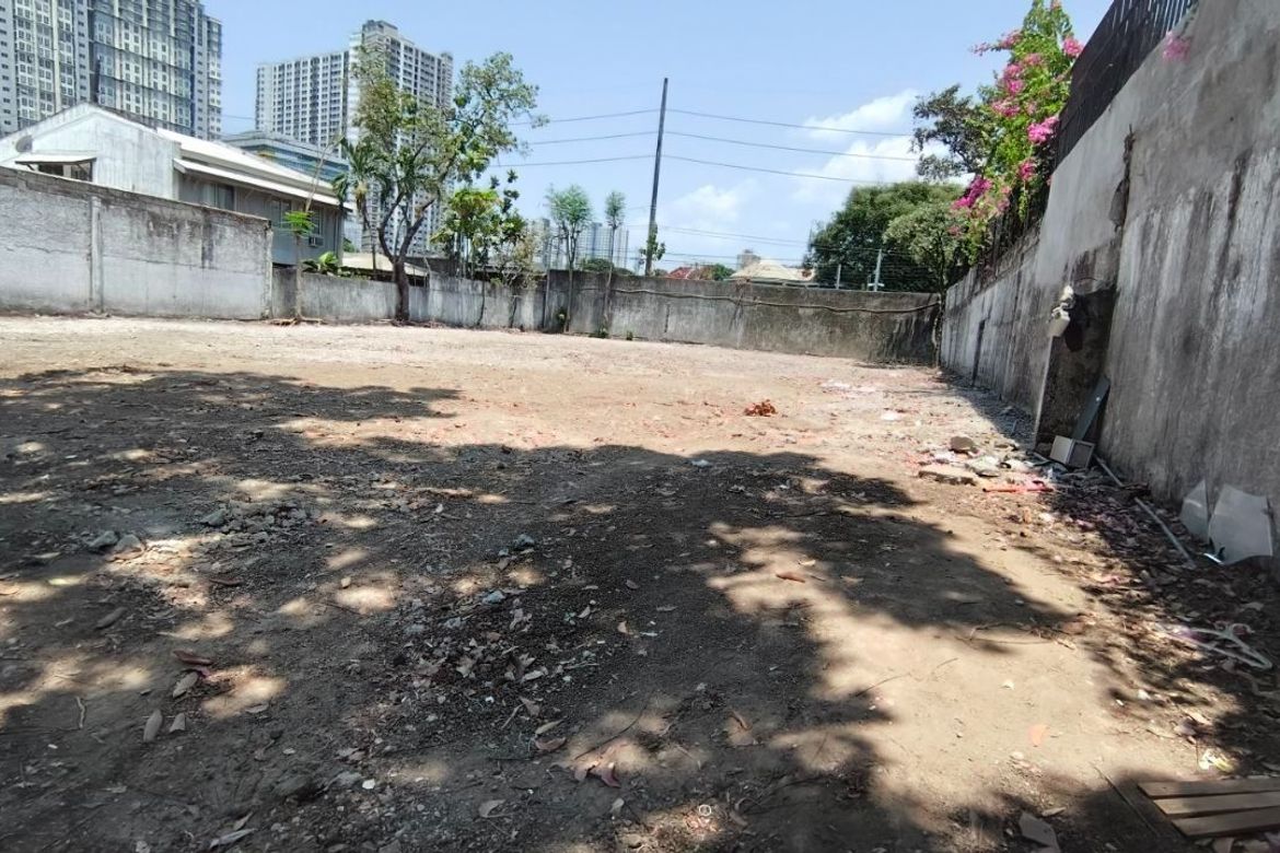 Land for Sale in Dasmariñas North, Makati, Metro Manila near MRT-3 Ayala – photo 5