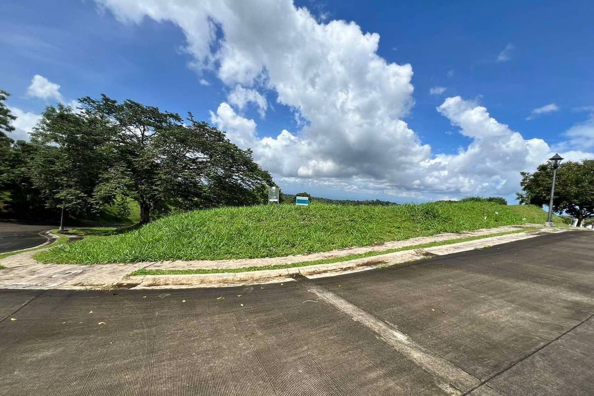 Land for Sale in Inchican, Silang, Cavite