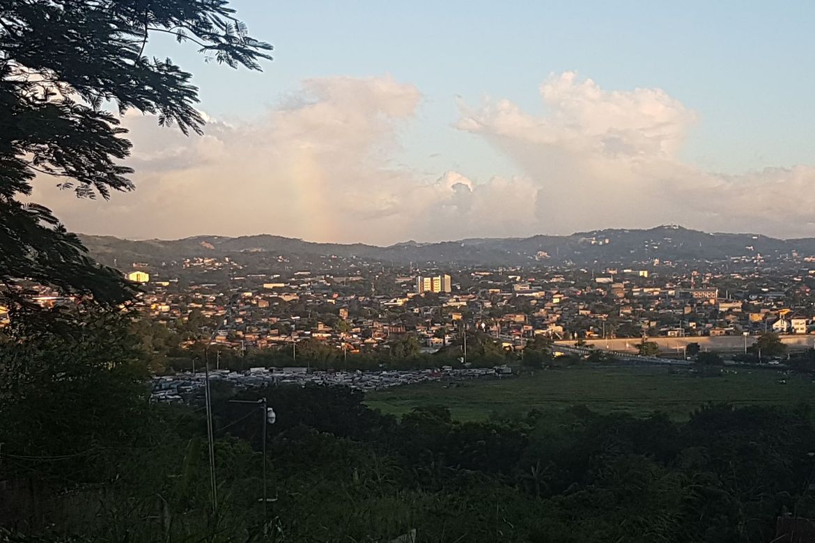 Land for Sale in LOYOLA GRAND VILLAS, Ramon Magsaysay, Quezon City, Metro Manila near LRT-1 Roosevelt – photo 2