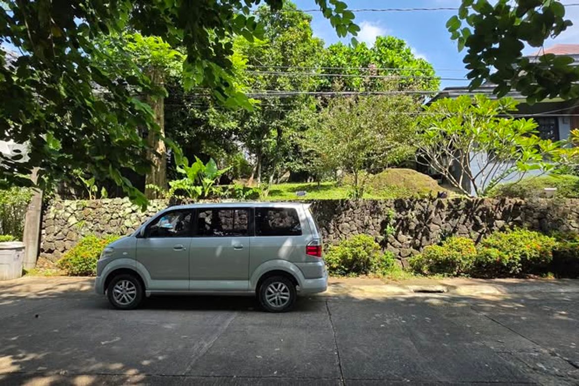 Land for Sale in LOYOLA GRAND VILLAS, Ramon Magsaysay, Quezon City, Metro Manila near LRT-1 Roosevelt – photo 4