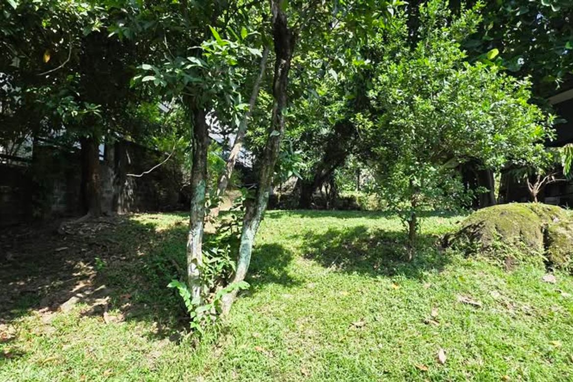 Land for Sale in LOYOLA GRAND VILLAS, Ramon Magsaysay, Quezon City, Metro Manila near LRT-1 Roosevelt – photo 6