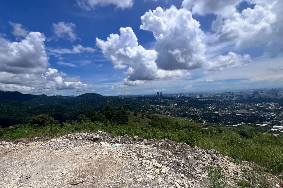 Land for Sale in Luz, Cebu City, Cebu