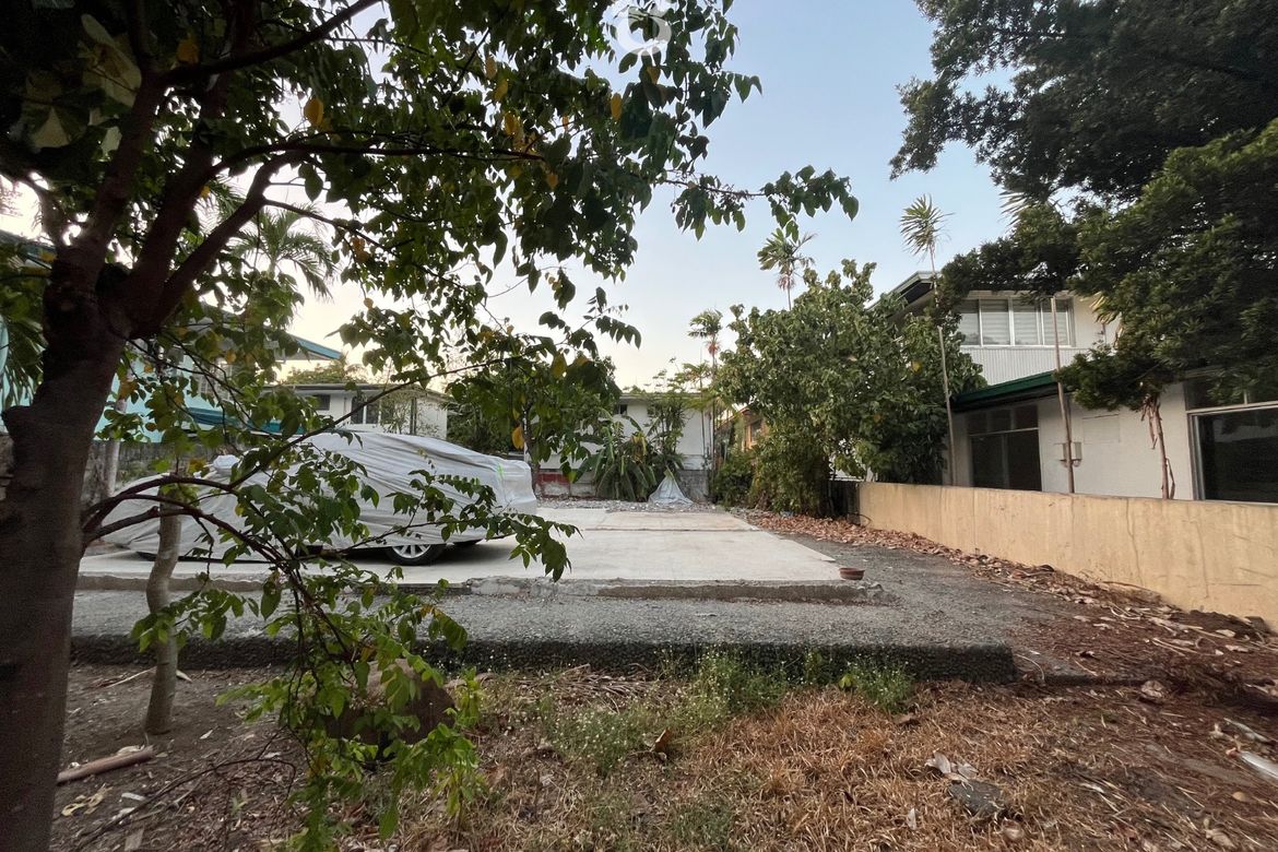 Land for Sale in Magallanes, Makati, Metro Manila near MRT-3 Magallanes