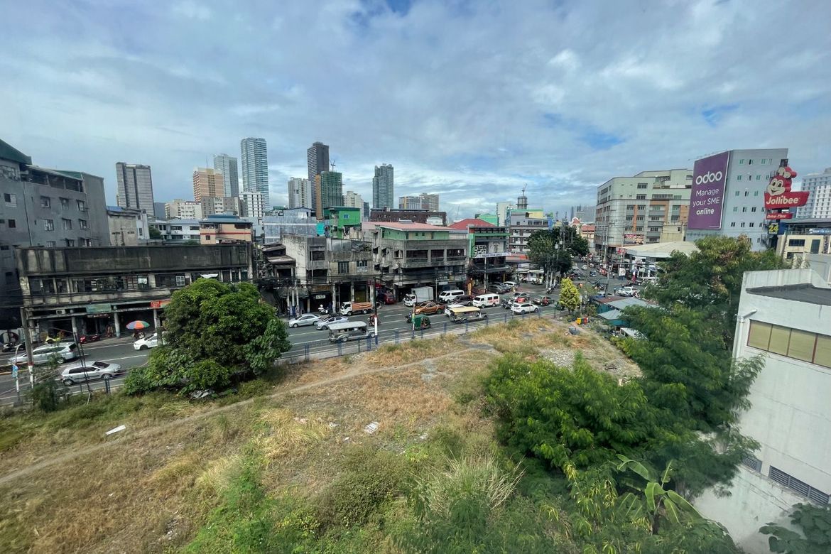 Land for Sale in Manila, Metro Manila near LRT-2 Legarda