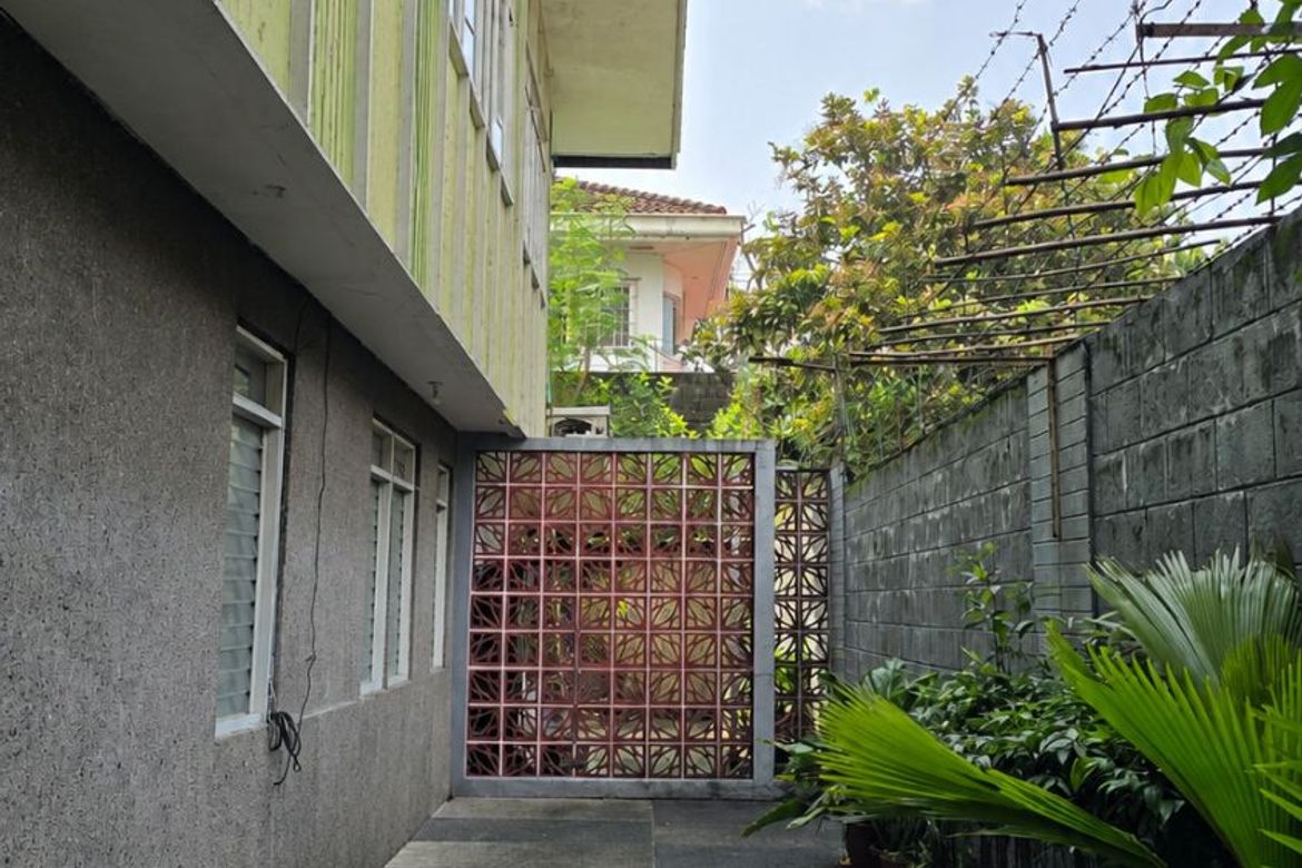 Land for Sale in Mariana, Quezon City, Metro Manila near LRT-2 Gilmore