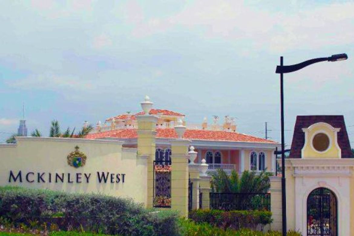 Land for Sale in Mckinley West Village, Pinagsama, Taguig, Metro Manila