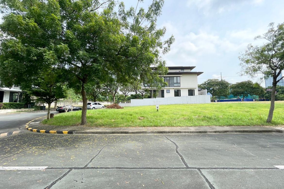 Land for Sale in Mckinley West Village, Pinagsama, Taguig, Metro Manila – photo 2