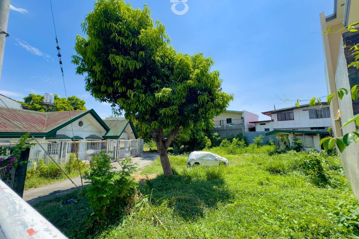 Land for Sale in Merville, Parañaque, Metro Manila