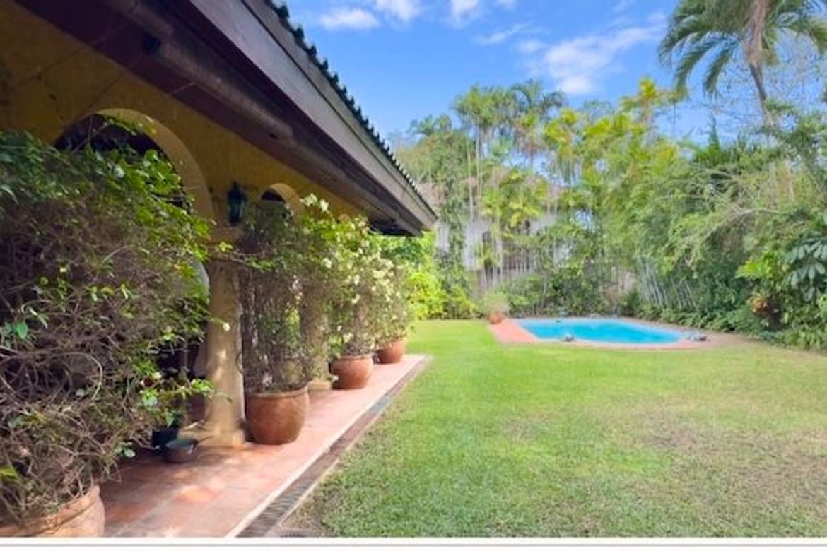 Land for Sale in New Alabang Village, Muntinlupa, Metro Manila – photo 2