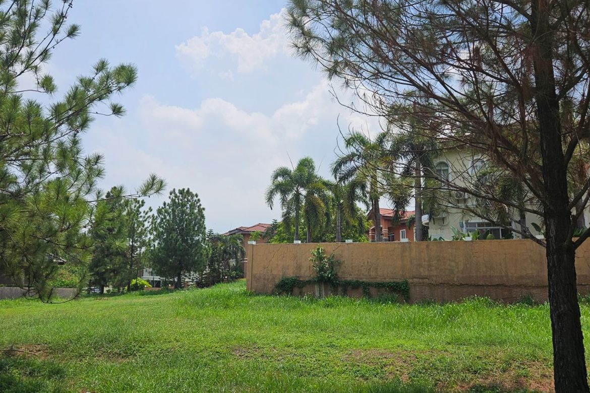 Land for Sale in Portofino Heights, Almanza Dos, Las Piñas, Metro Manila