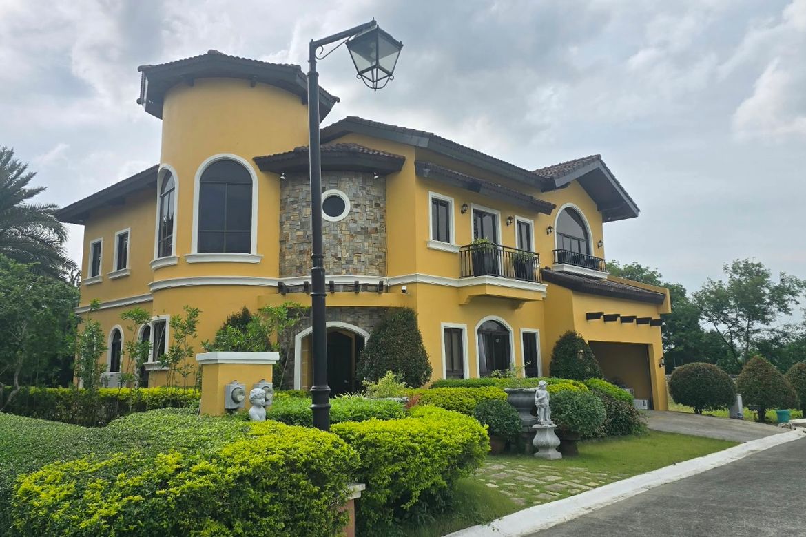 Land for Sale in Portofino South, Poblacion, Muntinlupa, Metro Manila