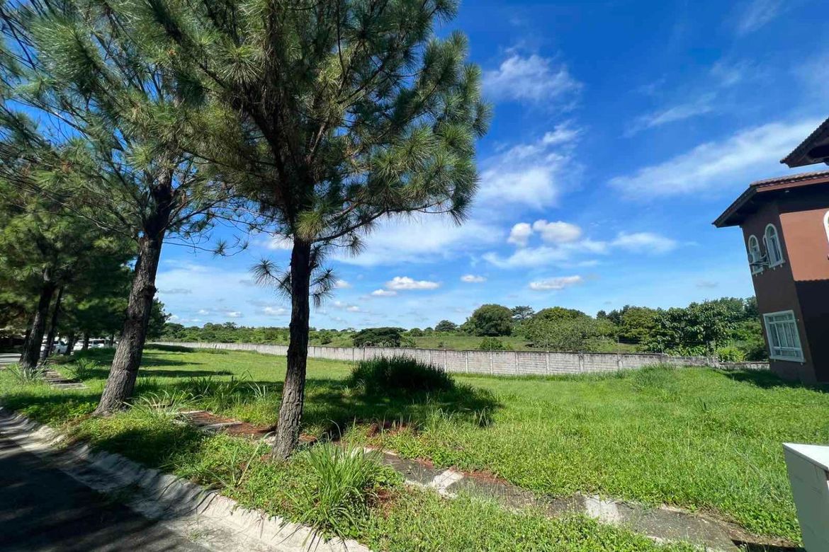 Land for Sale in Portofino South, Poblacion, Muntinlupa, Metro Manila