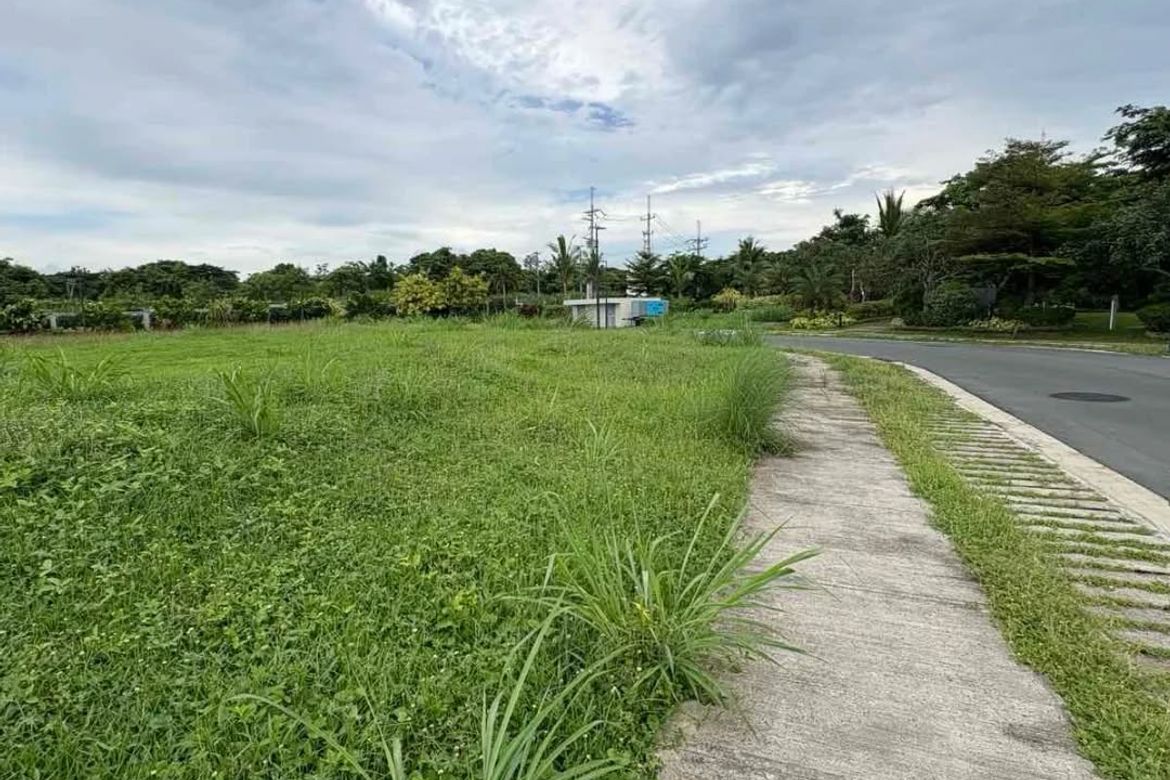Land for Sale in Rockwell South at Carmelray, Canlubang, Calamba, Laguna – photo 2